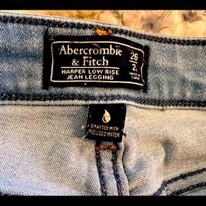 Abercrombie & Fitch Jeans EUC